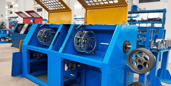 Сoncentric taping head