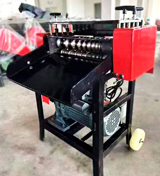 Cable stripping machine